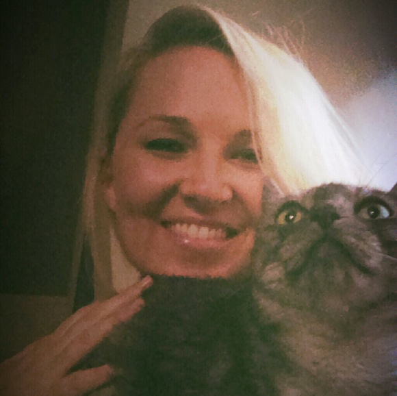 Meet your Posher, Jaime - Picture 2 of 15